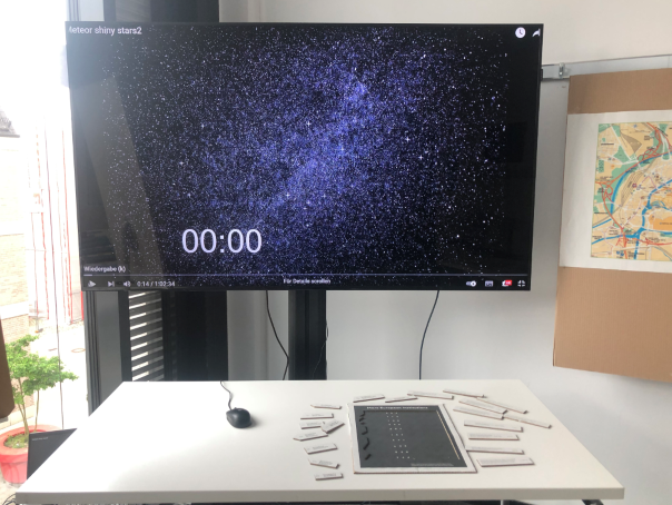 011 SpaceScreen and puzzle